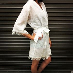 🎉3/12 HOST PICK🎉Scallop Lace Robe